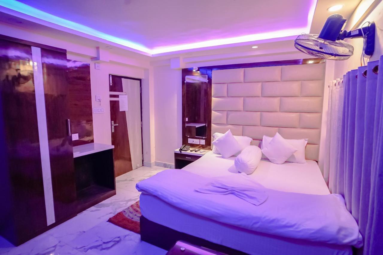 Silver Sand Eco Resort !! Beachfront !! With Biggest Pool And Huge Open Area !! Ideal For Weddings !! Couple Friendly !! Мандармані Екстер'єр фото