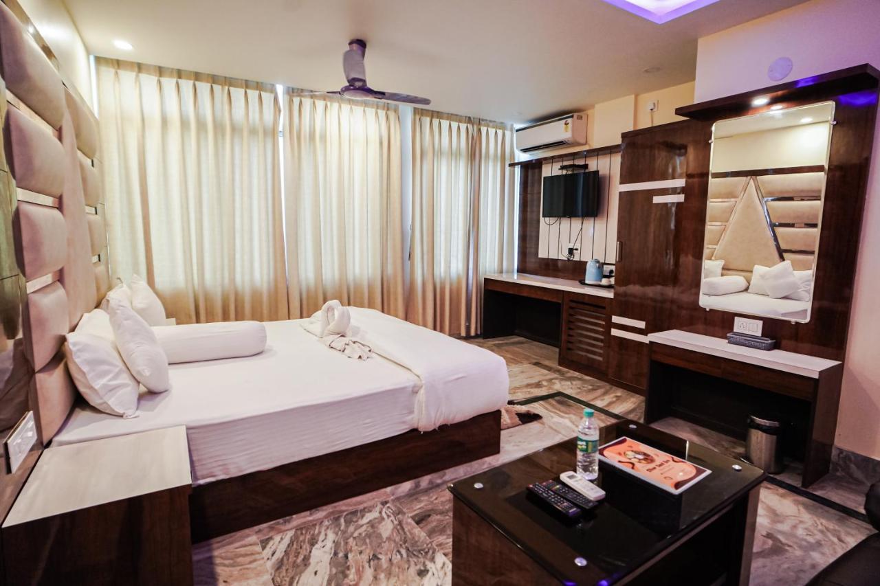 Silver Sand Eco Resort !! Beachfront !! With Biggest Pool And Huge Open Area !! Ideal For Weddings !! Couple Friendly !! Мандармані Екстер'єр фото