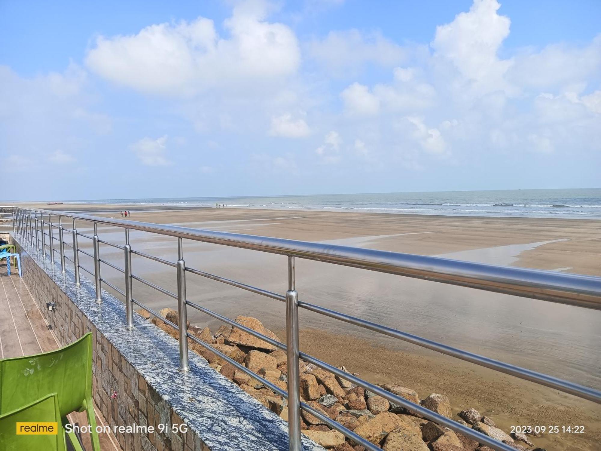 Silver Sand Eco Resort !! Beachfront !! With Biggest Pool And Huge Open Area !! Ideal For Weddings !! Couple Friendly !! Мандармані Екстер'єр фото