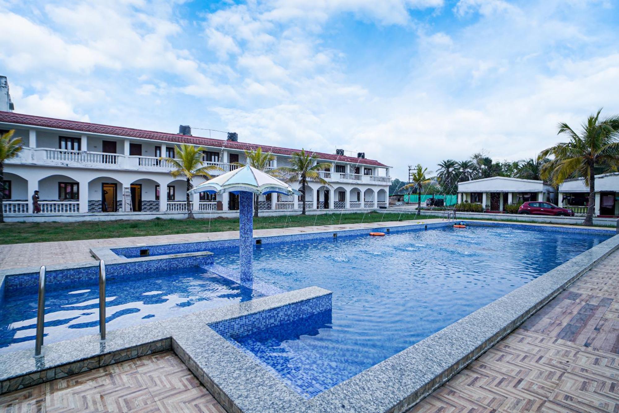 Silver Sand Eco Resort !! Beachfront !! With Biggest Pool And Huge Open Area !! Ideal For Weddings !! Couple Friendly !! Мандармані Екстер'єр фото